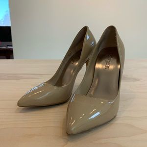 Cathy Jean Nude Pumps